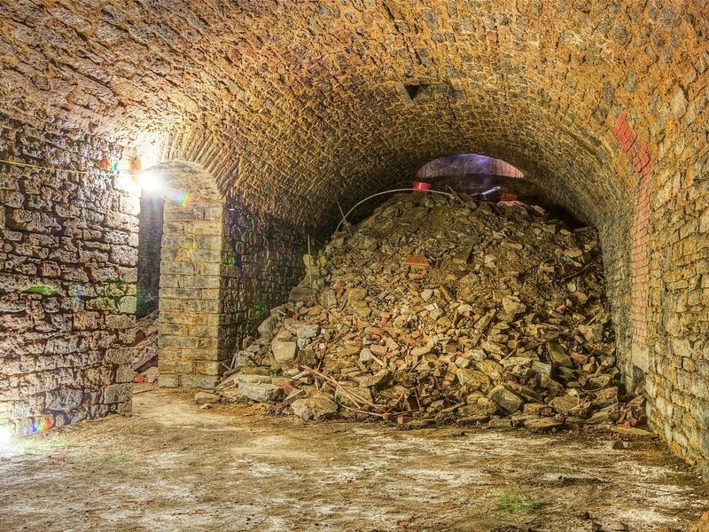 Hidden Brewery Caverns Tour